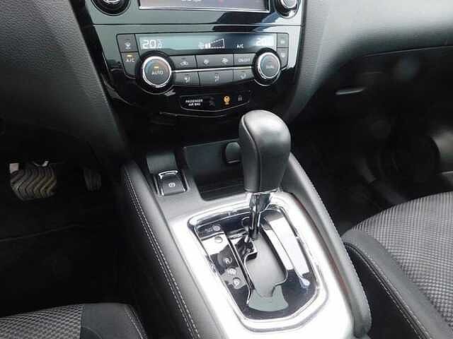 Nissan Qashqai 1.6 dCi AUTOMAAT  N-Connecta Xtronic