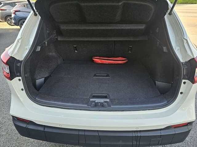 Nissan Qashqai 1.3 DIG-T N-Connecta