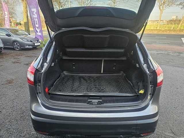 Nissan Qashqai 1.2 DIG-T Tekna Xtronic AUTOMAAT