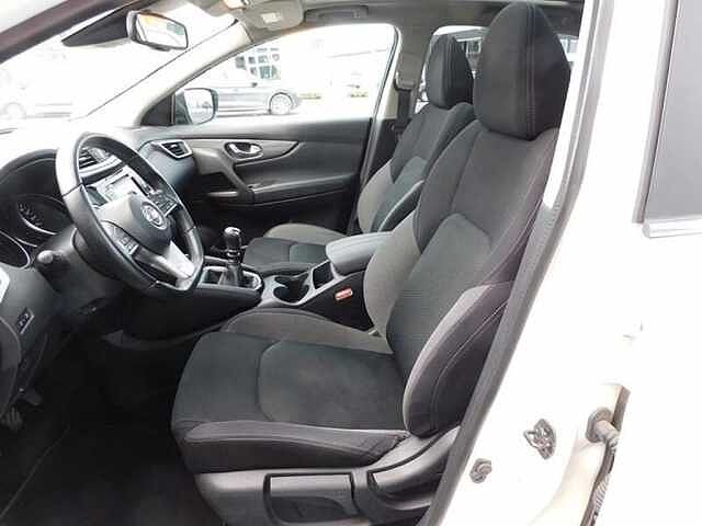 Nissan Qashqai 1.3 DIG-T N-Connecta  3 JAAR WAARBORG