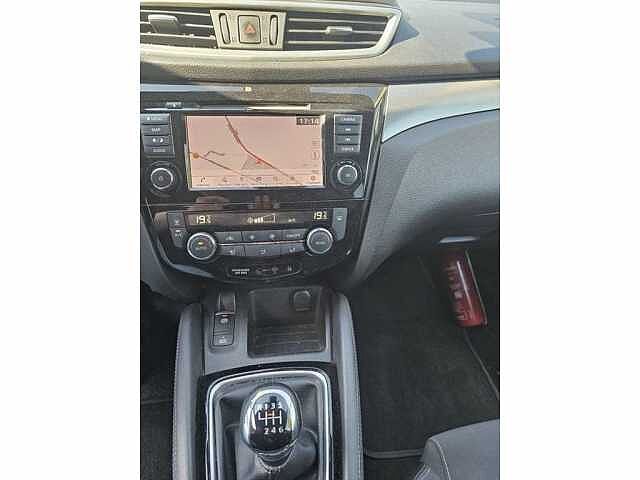 Nissan Qashqai 1.3 DIG-T N-Connecta  3 JAAR WAARBORG