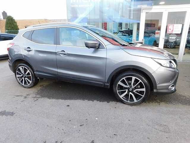 Nissan Qashqai 1.2 DIG-T Tekna Xtronic AUTOMAAT