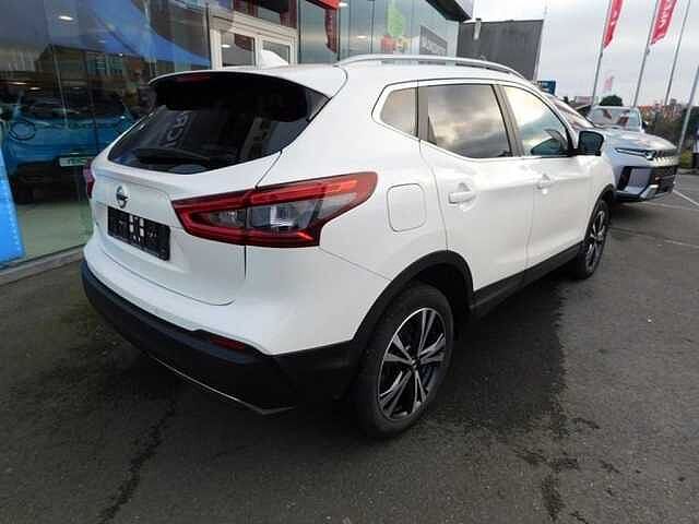 Nissan Qashqai 1.3 DIG-T N-Connecta  3 JAAR WAARBORG