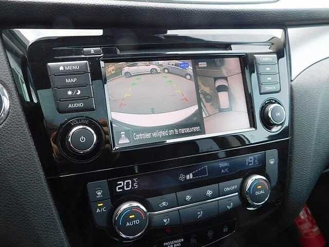 Nissan Qashqai 1.3 DIG-T N-Connecta  3 JAAR WAARBORG