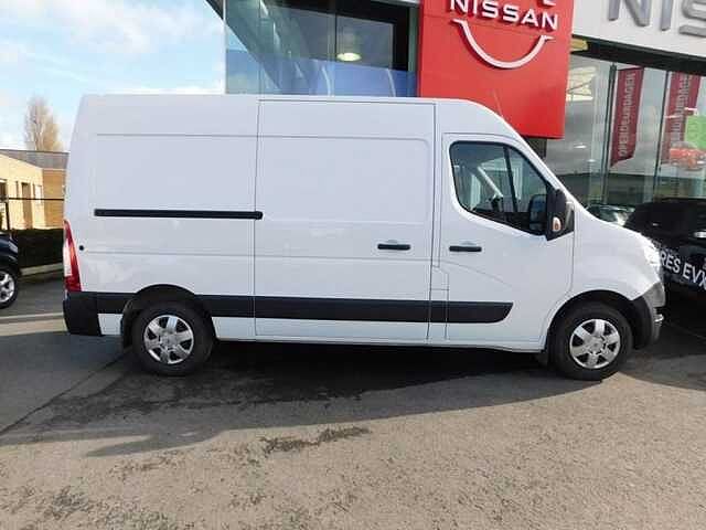 Nissan Interstar 2.3 dCi L2H2 3T5 Acenta 4000 KM DEMOWAGEN
