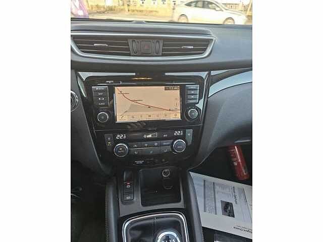 Nissan Qashqai N-Connecta 1.3 5 JAAR WAARBORG