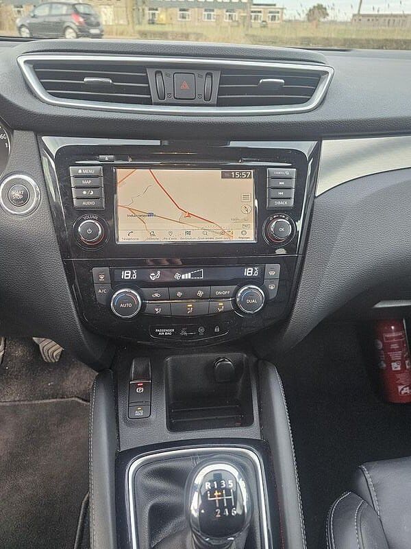 Nissan Qashqai 1.5 DCI  TEKNA PLUS  FULL OPTION 5 JAAR WAARBORG