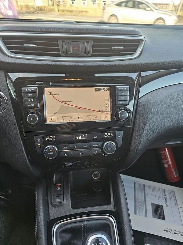Nissan Qashqai N-Connecta  1.3    5 JAAR WAARBORG