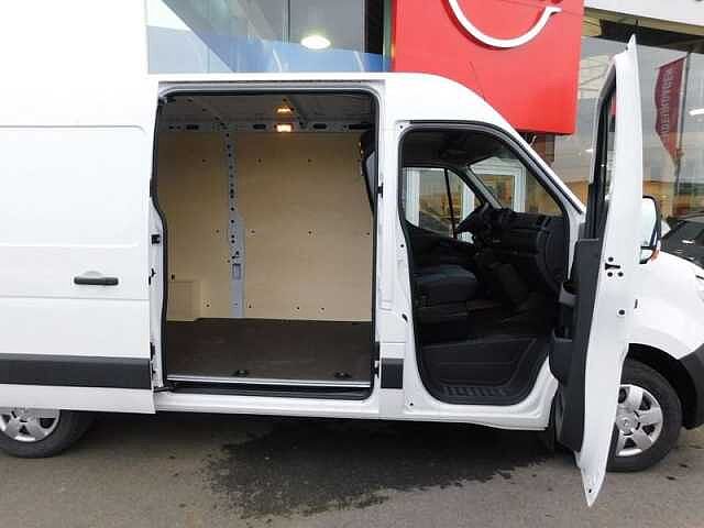 Nissan Interstar 2.3 dCi L2H2 3T5 N-Connecta  AUTOMAAT  DEMOWAGEN  40KM