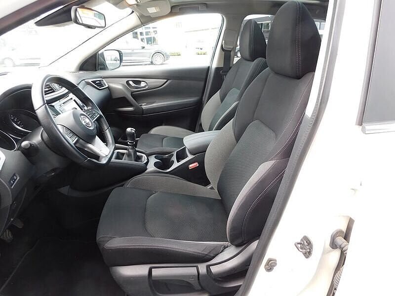 Nissan Qashqai 1.3 DIG-T N-Connecta  3 JAAR WAARBORG