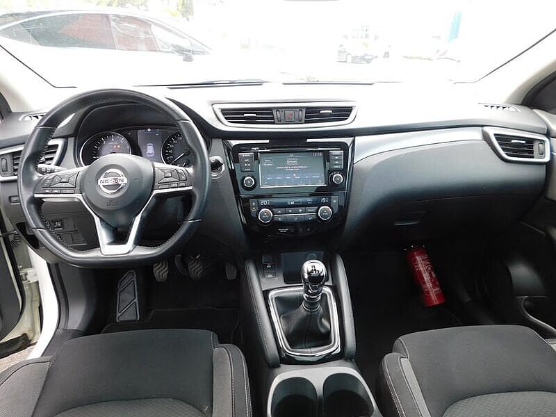 Nissan Qashqai 1.3 DIG-T N-Connecta  3 JAAR WAARBORG