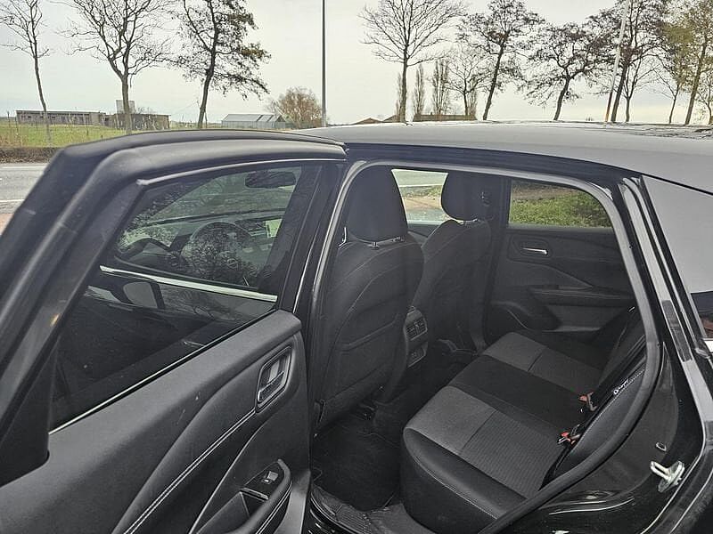 Nissan Qashqai 1.3 Mild-Hybrid N-Connecta 6JAAR WAARBORG