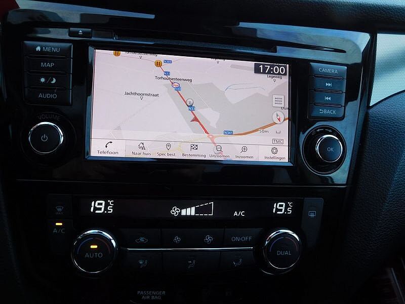 Nissan Qashqai 1.3 DIG-T N-Connecta  3 JAAR WAARBORG