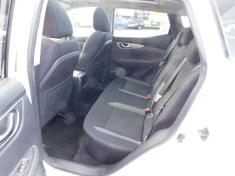 Nissan Qashqai 1.3 DIG-T N-Connecta  3 JAAR WAARBORG
