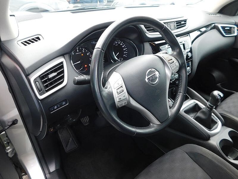 Nissan Qashqai 1.2  DIG-T Acenta  48000KM