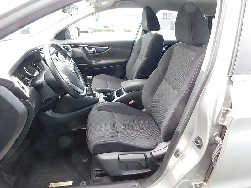 Nissan Qashqai 1.2  DIG-T Acenta  48000KM