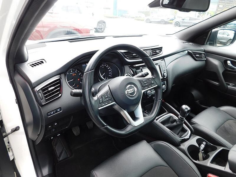 Nissan Qashqai 1.3 DIG-T N-TEC  5 JAAR WAARBORG