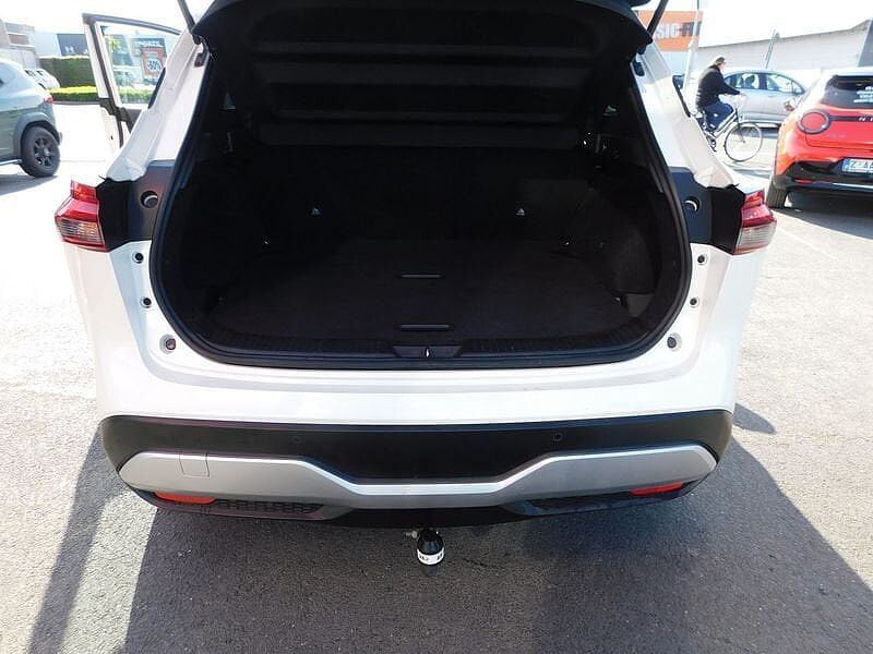 Nissan Qashqai 1.3 Mild-Hybrid N-Connecta  5 JAAR WAARBORG