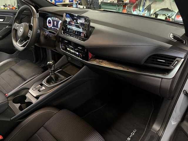 Nissan Qashqai TEKNA + DESIGN PACK