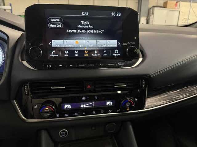 Nissan Qashqai TEKNA + DESIGN PACK