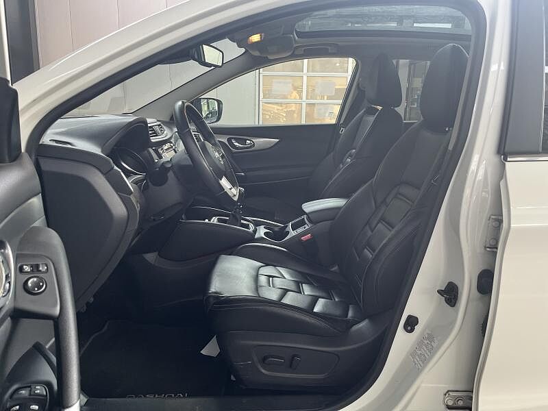 Nissan Qashqai TEKNA 1.3 DIGT 103 kW