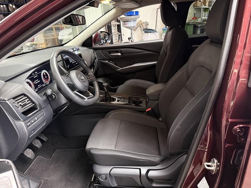 Nissan Qashqai N-connecta + DESIGN PACK