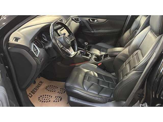 Nissan Qashqai Tekna +