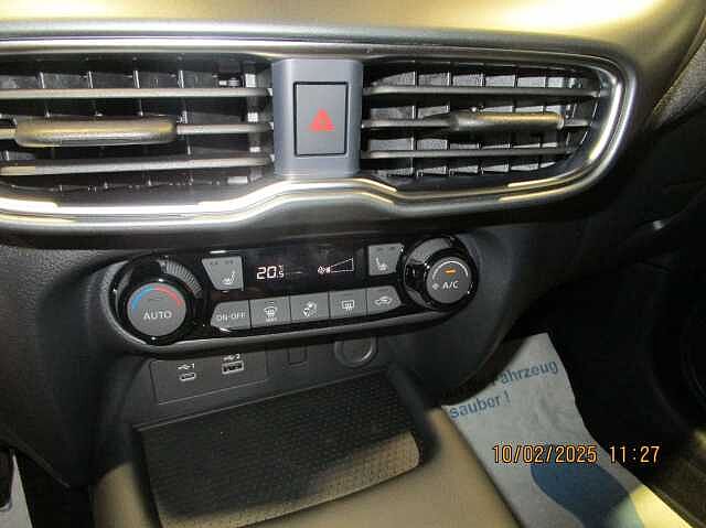 Nissan Juke 1.0 DIG-T N-Connecta