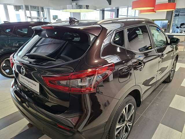 Nissan Qashqai Qashqai 1.3 DIG-T N-Connecta