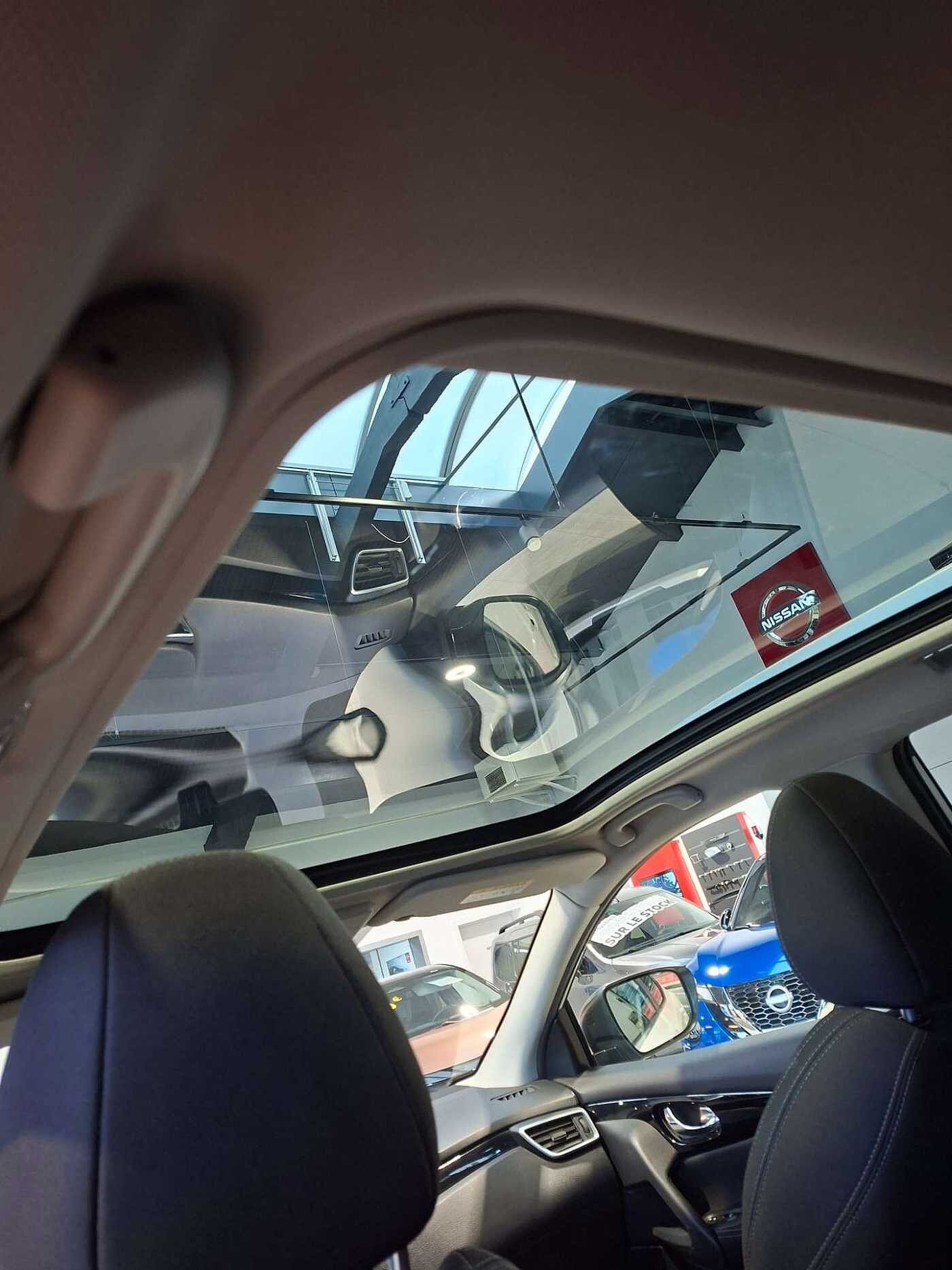 Nissan Qashqai Qashqai 1.3 DIG-T N-Connecta