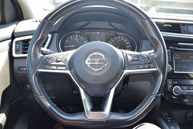 Nissan Qashqai Qashqai 1.3 DIG-T N-Connecta