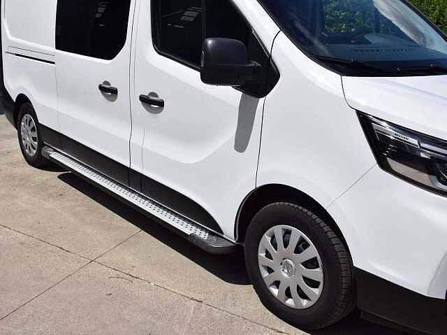 Nissan Primastar 2.0 dCi 30 L2H1 N-Connecta S/S lichtevracht dubbel cabine
