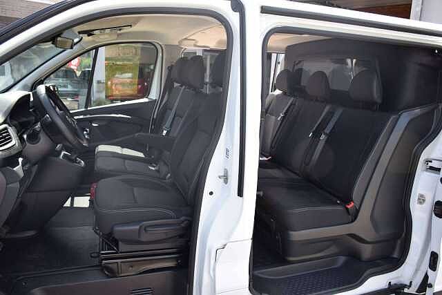 Nissan Primastar 2.0 dCi 30 L2H1 N-Connecta S/S lichtevracht dubbel cabine