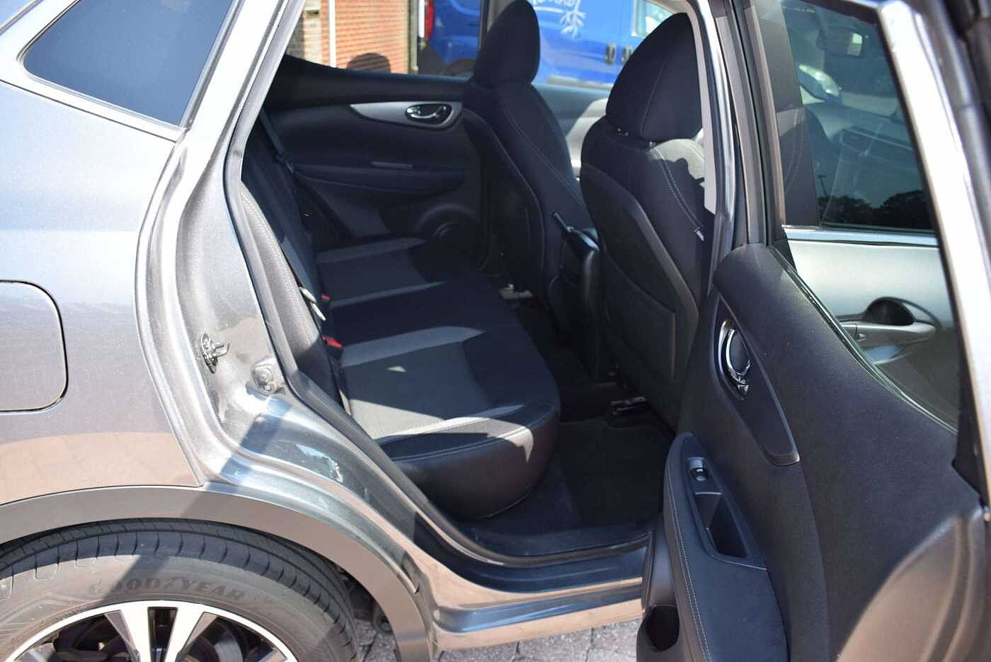 Nissan Qashqai Qashqai 1.3 DIG-T N-Connecta
