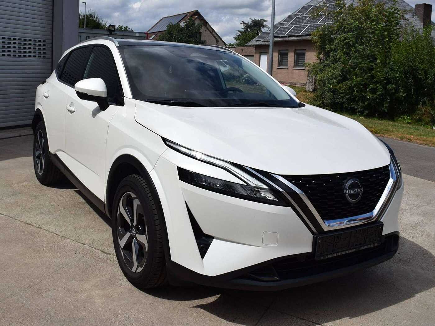 Nissan Qashqai Qashqai 1.3 DIG-T N-Connecta + design pack + easy pack