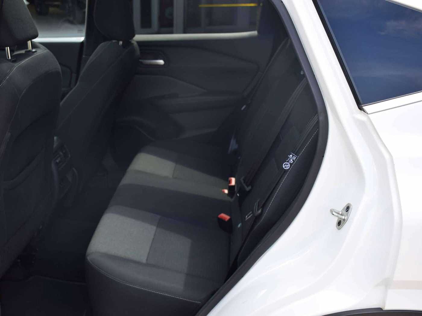 Nissan Qashqai Qashqai 1.3 DIG-T N-Connecta + design pack + easy pack