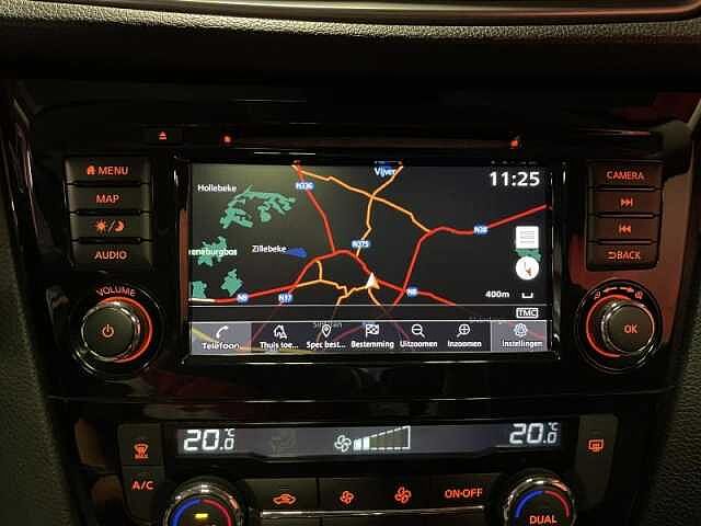 Nissan Qashqai N-Connecta + Glass Roof