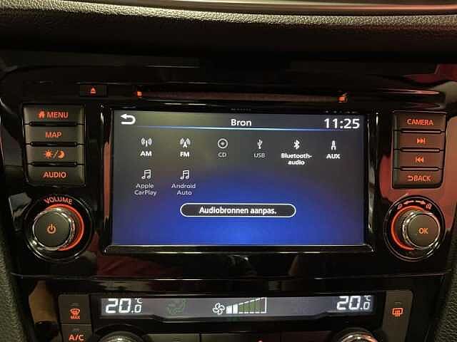 Nissan Qashqai N-Connecta + Glass Roof