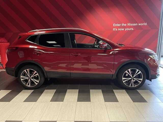 Nissan Qashqai N-Connecta + Design Pack