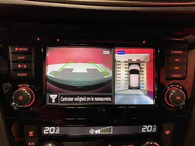 Nissan Qashqai N-Connecta + Glass Roof