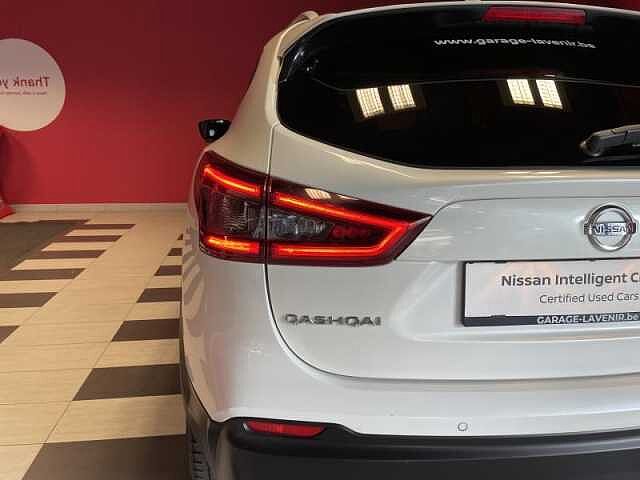 Nissan Qashqai N-Connecta + Glass Roof
