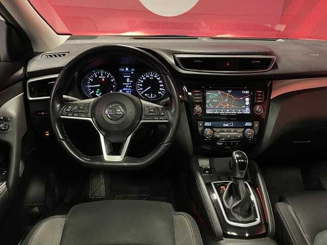 Nissan Qashqai N-Connecta + Glass Roof