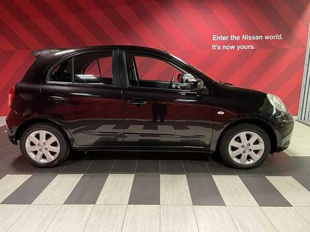Nissan Micra .