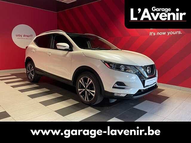 Nissan Qashqai N-Connecta + Glass Roof