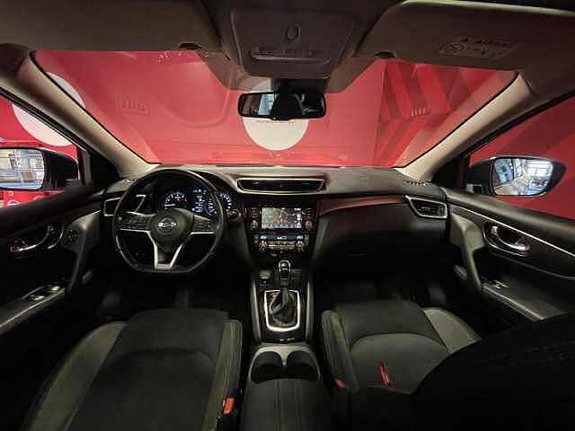 Nissan Qashqai N-Connecta + Glass Roof