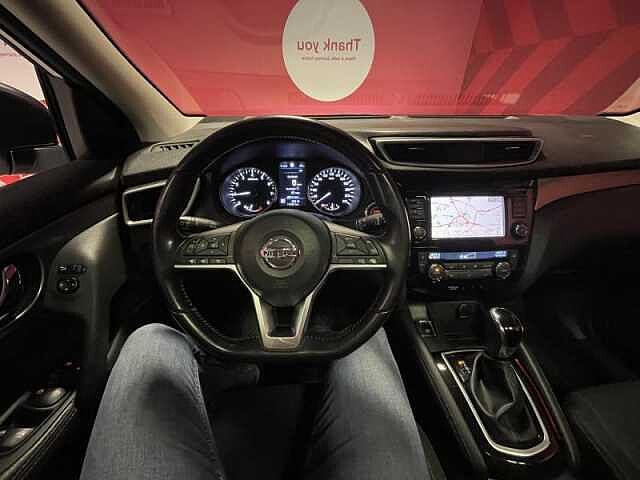Nissan Qashqai N-Connecta + Glass Roof