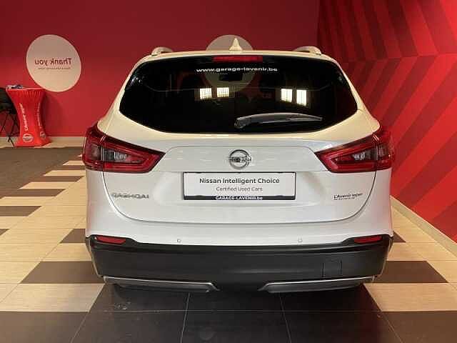 Nissan Qashqai N-Connecta + Glass Roof