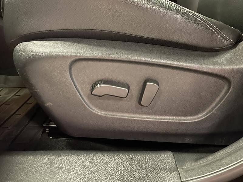 Nissan Qashqai Tekna + Glass Roof