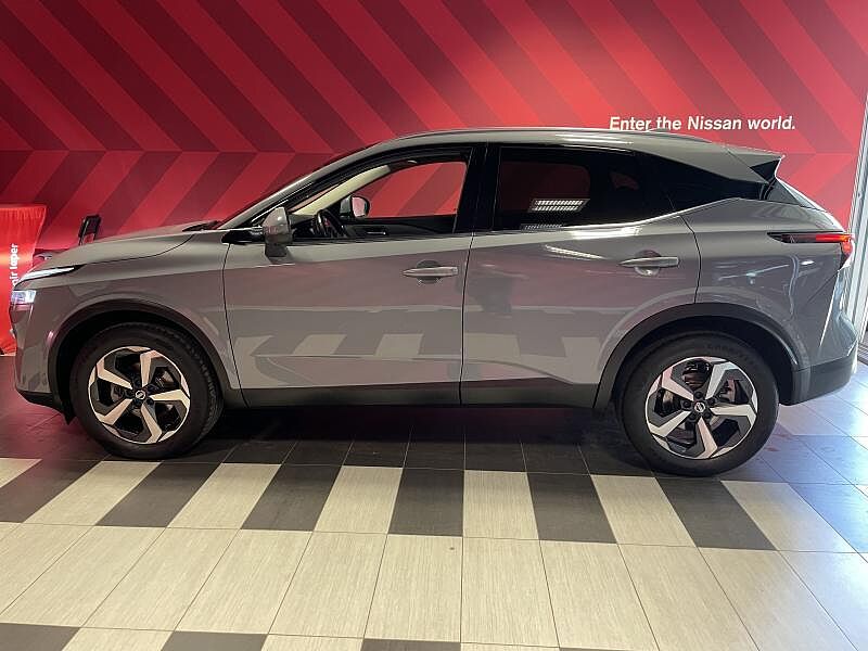 Nissan Qashqai N-Connecta + Design Pack + Easy Pack