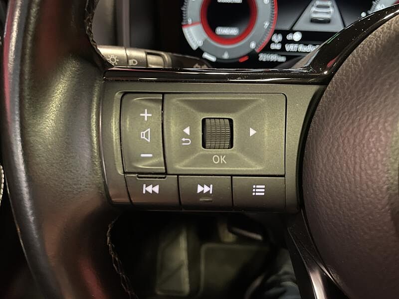 Nissan Qashqai N-Connecta + Design Pack + Easy Pack
